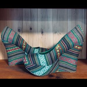 Green Aztec Wedges